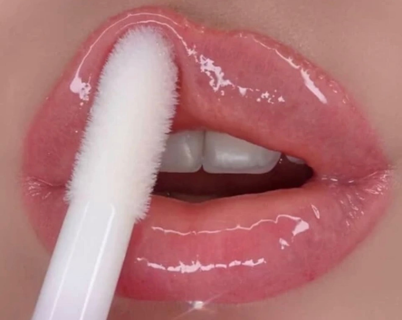 The Pout Gloss ~ MUSE